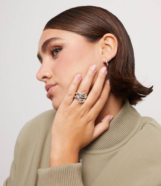 Anello irregolare placcato argento Sterling